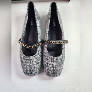 Chicmyth Ballet Style Shoes Black/gray w/chain Strap Womens 41(US 10.5) NWOT